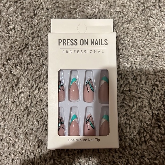 24pcs Long Almond Butterfly Print Press On Nail Set❤️ - Picture 6 of 7